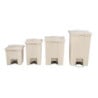 Beige Tretmülleimer 68 L Rubbermaid Step-On: Qualität und Praktikabilität